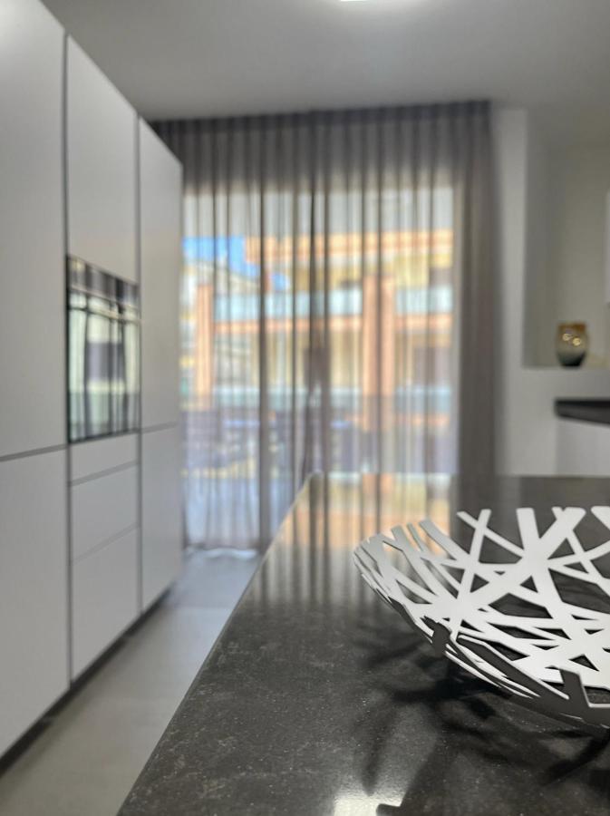 Modern And Spacious Appartement With Beach View. ガリポリ エクステリア 写真